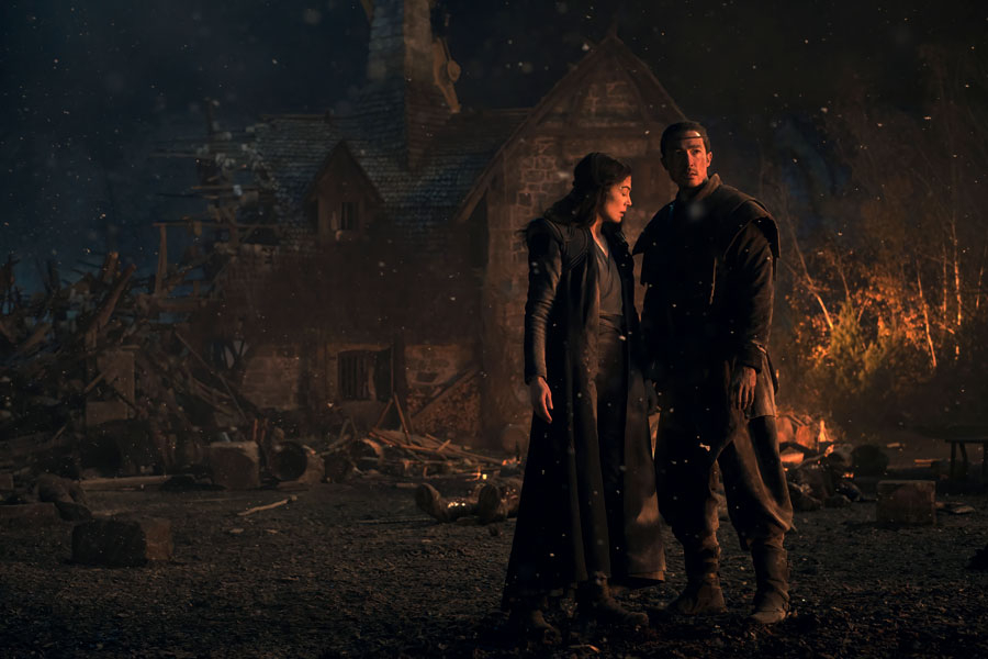 "Wheel of Time" Rosamund Pike as Moiraine Damodred and Daniel Henny as Lan Mandragoran